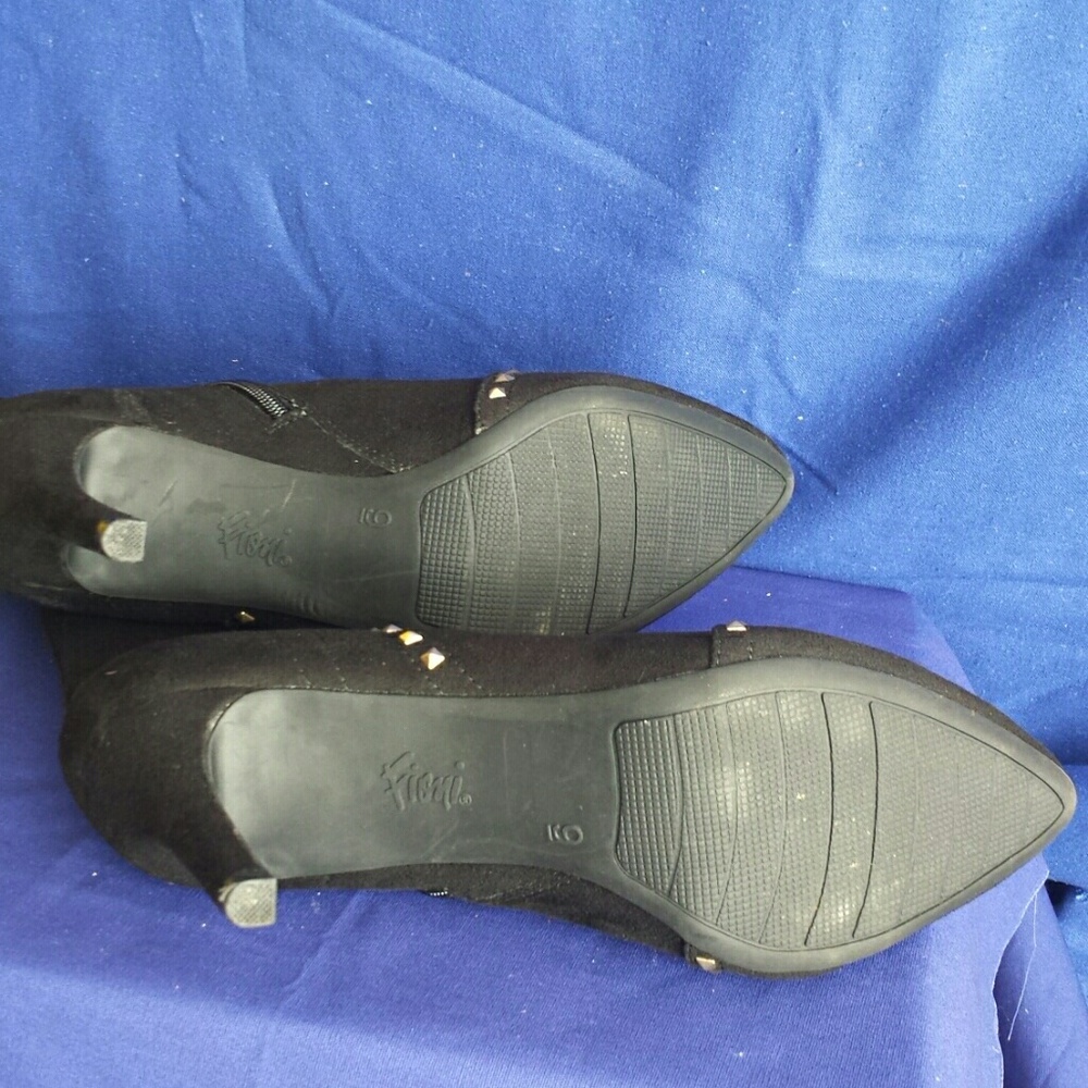 *BUNDLE ONLY * Vegan Black Ankle Boots 8.5 Maybe 9 - Picture 3 of 8